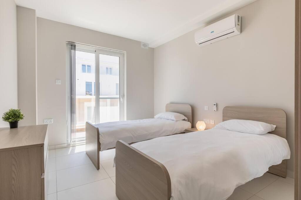 Exquisite Modern Luxury In Malta - Walking Distance To The Restaurants & Night Life شقة